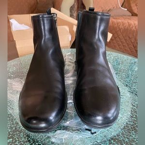 Prada Mens 9.5 Black Napa Leather Ankle Boots Side Zip 4T2011 Authenticated